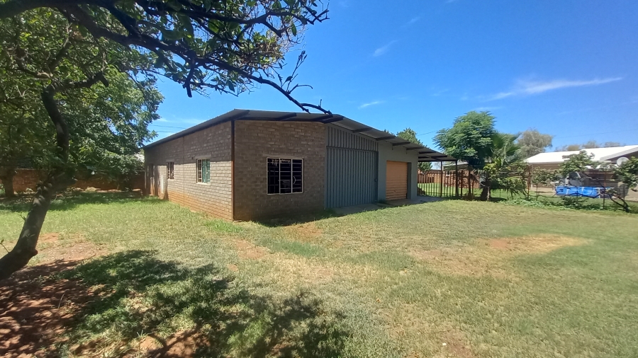 3 Bedroom Property for Sale in Hartswater Northern Cape